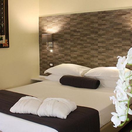 Boutique Hotel Piazza Carita Neapol Exteriér fotografie
