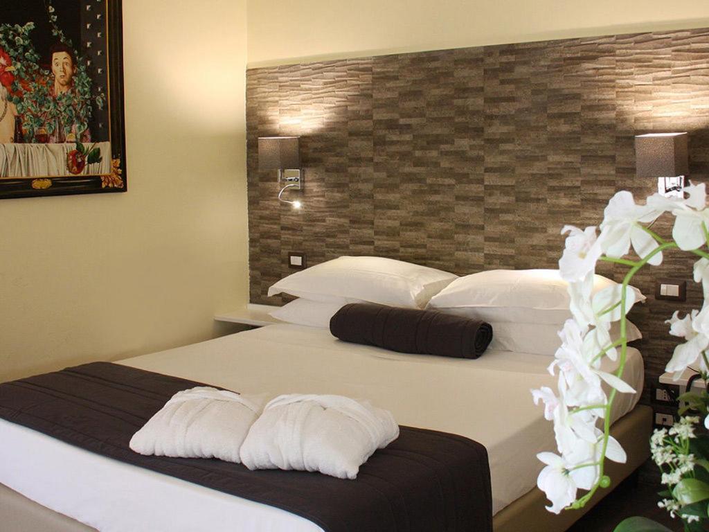 Boutique Hotel Piazza Carita Neapol Exteriér fotografie